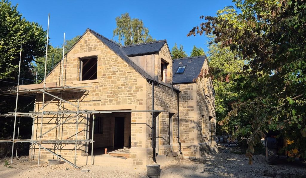 528035576 18512510329034408 9177128873415723106 n building contractor ambergate